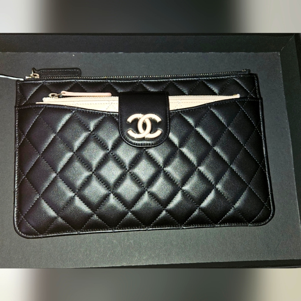 Chanel 24C Medium Clutch Case w/Pouch